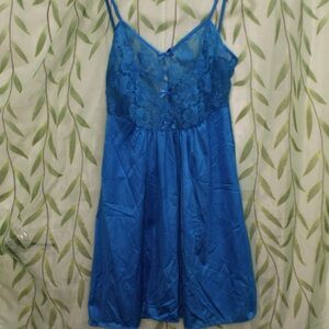 Chic Blue Lace Chemise